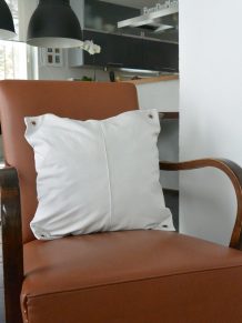 NAHKATYYNY RENGAS VALKOINEN