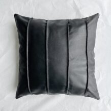 NAHKATYYNY MUSTA RAITA