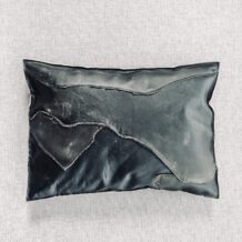 NAHKATYYNY TILKKU, NOPEASTI KULUVA MUSTA