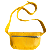 AINA-LAUKKU, KELTAINEN